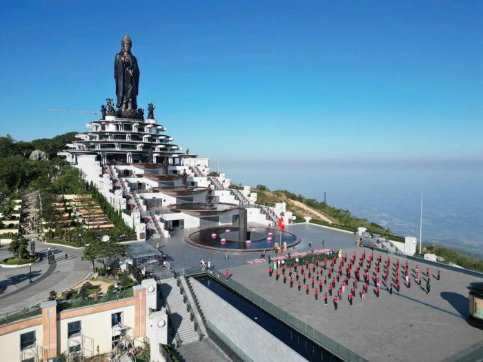 Xe đi Núi Bà Đen Tây Ninh